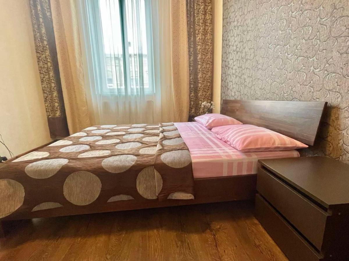 Крехівська 5,Апартаменти В Центрі, Дві Спальні 리비프 외부 사진