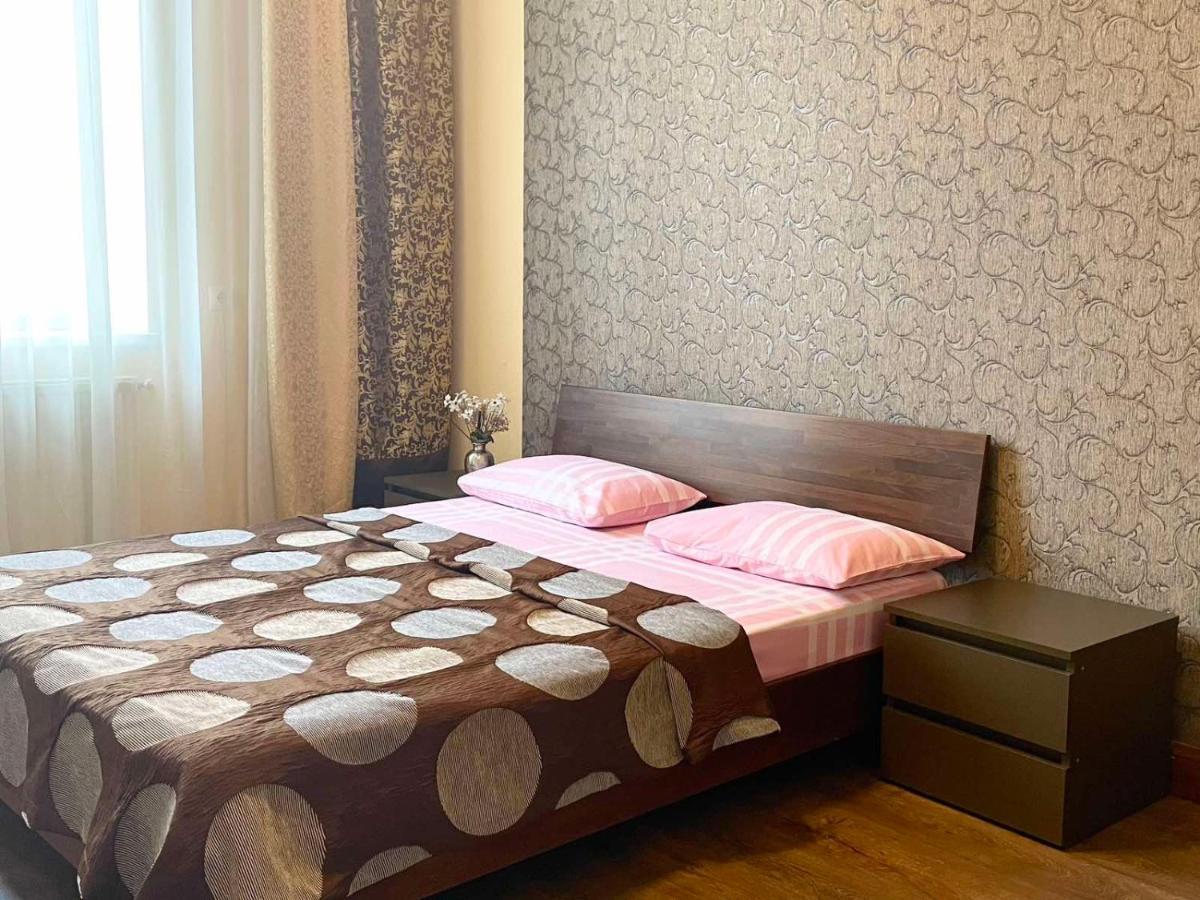 Крехівська 5,Апартаменти В Центрі, Дві Спальні 리비프 외부 사진